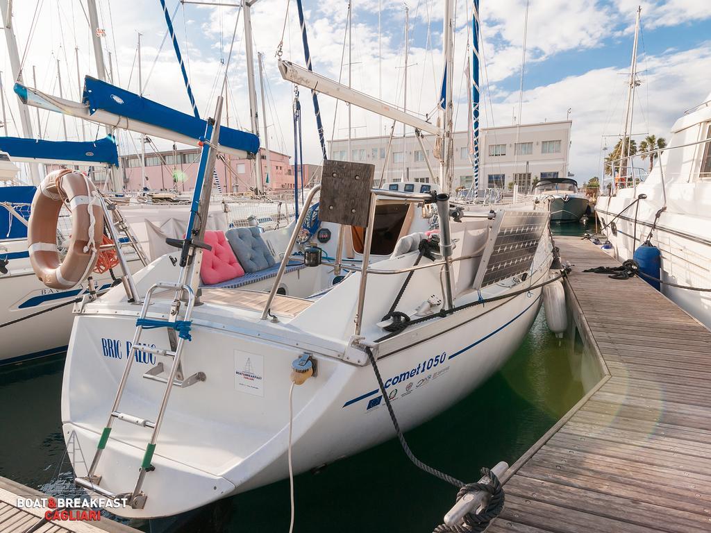 Boat & Breakfast