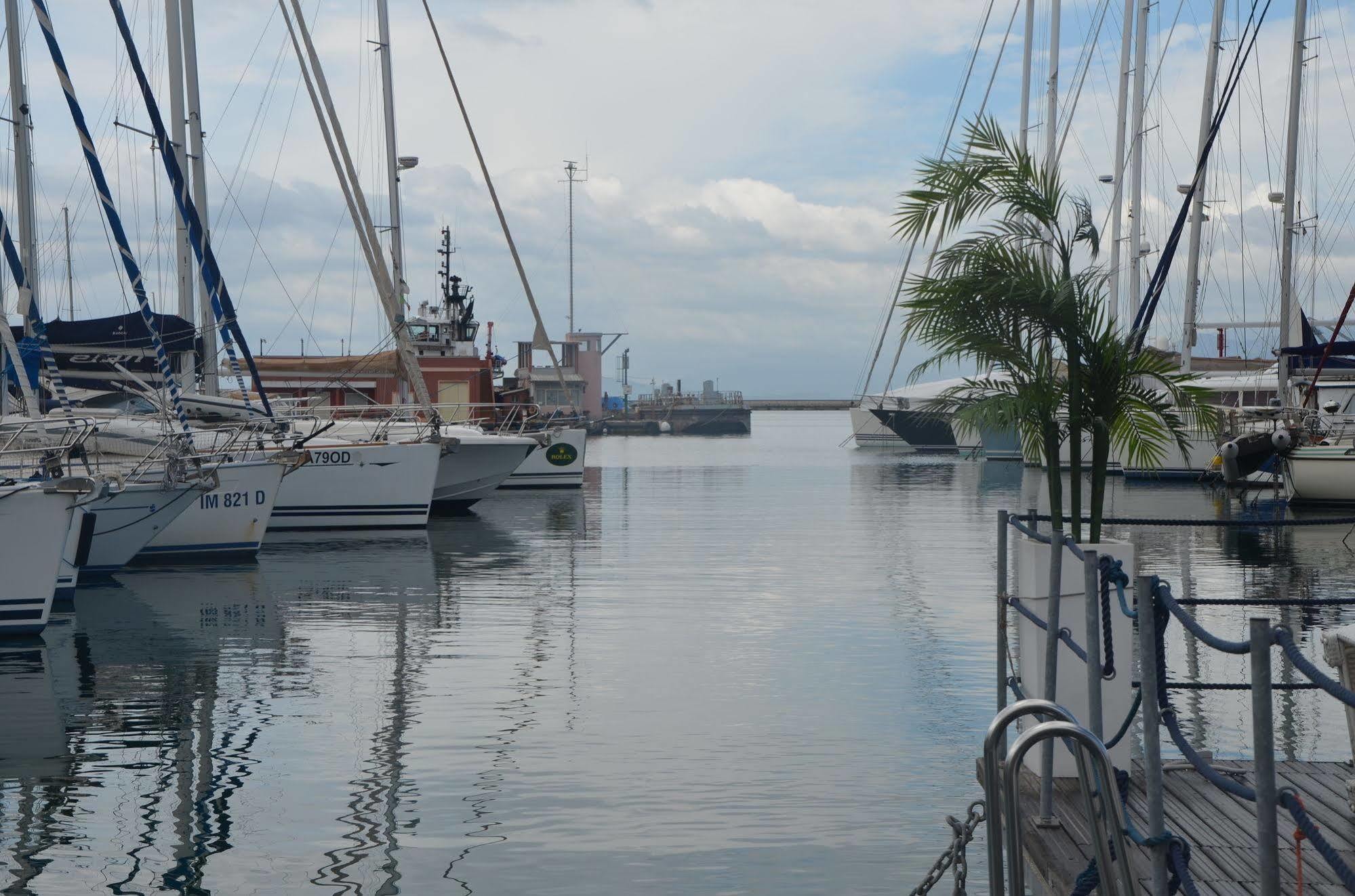 Boat & Breakfast Cagliari