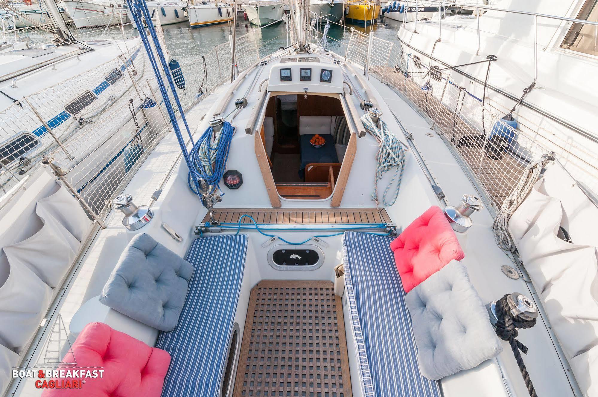 Boat & Breakfast